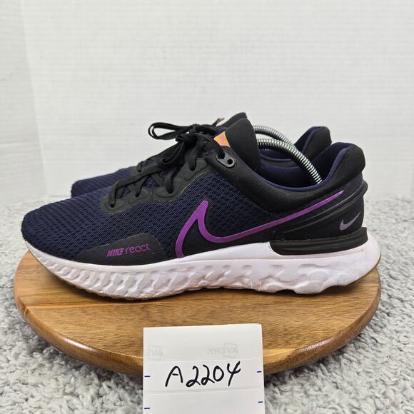 Nike React Miler 3 Blackened Blue Vivid Purple Running Shoe Mens 10.5 DD0490-401 - Picture 1 of 13